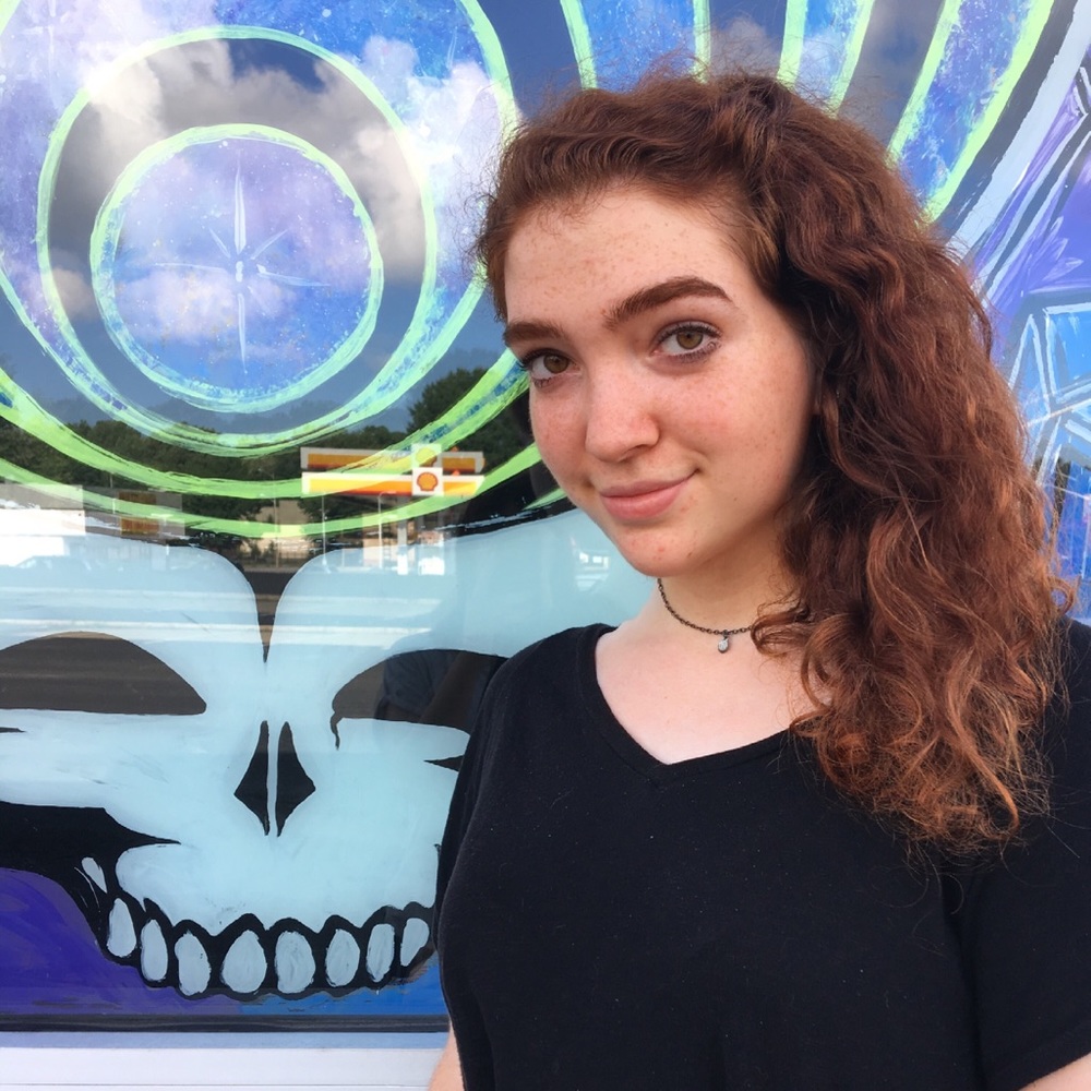 Meet your Posher, Laura